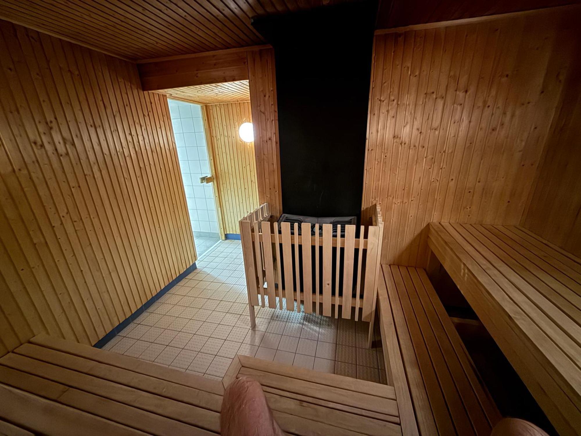 Ljungaverk Takvaning Med Ekgolv Och Badkar Naera Aelven Exteriör bild